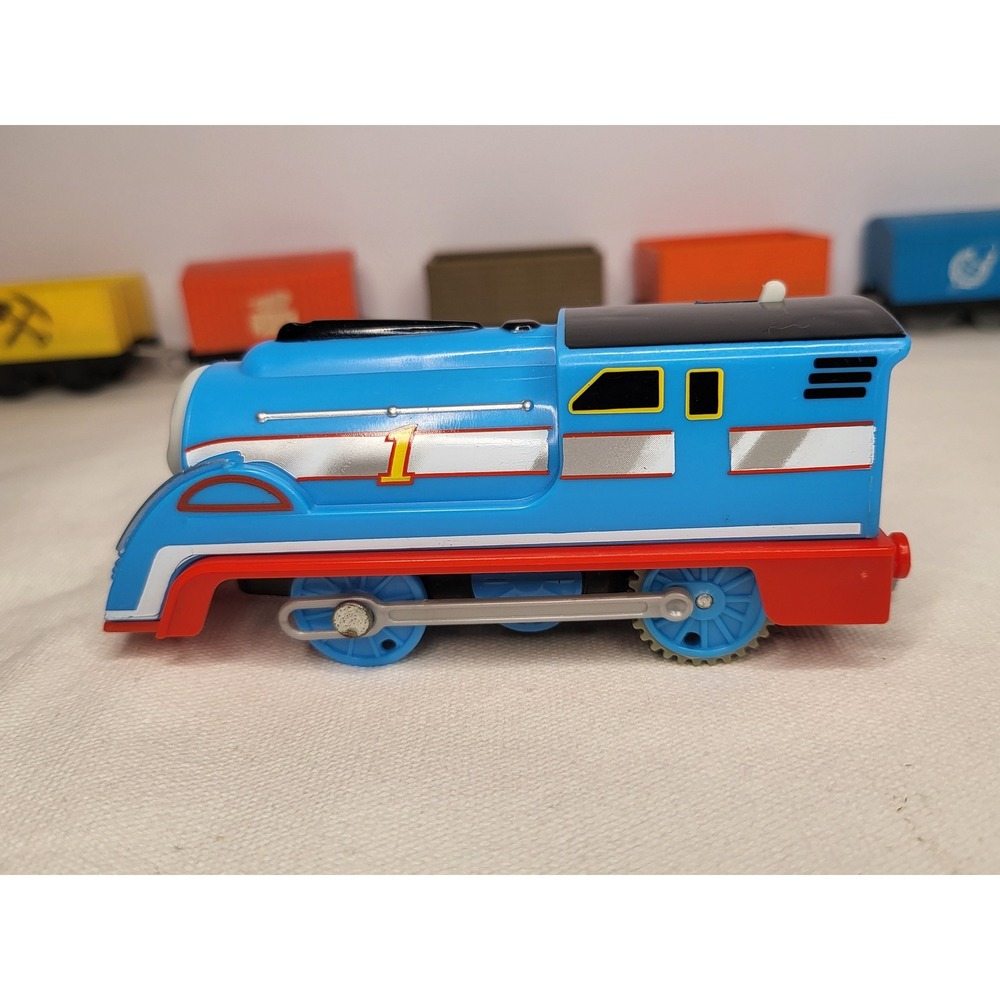 Thomas TrackMaster Motorized Streamlined Racing Thomas Train Great Race TESTED - Picture 7 of 7